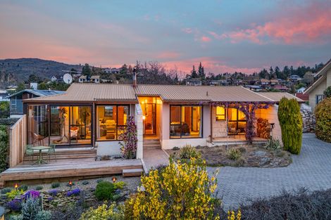 Photo of property in 11 Hart Place, Bridge Hill, Alexandra, 9320