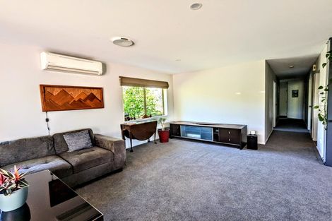 Photo of property in 32 Roy Maloney Drive, Henderson, Auckland, 0612