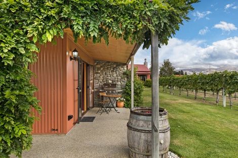 Photo of property in 1 Shortcut Road, Cromwell, 9310