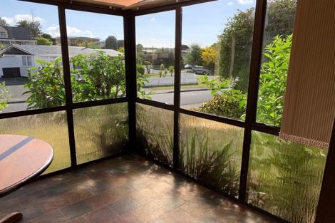 Photo of property in 2/4 Eagle Place, Red Beach, 0932