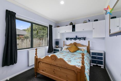 Photo of property in 21 Aragon Grove, Kingsley Heights, Upper Hutt, 5018