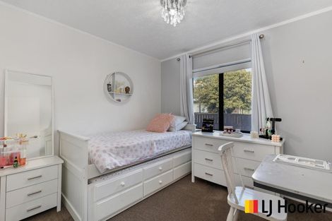 Photo of property in 18 Hadley Wood Drive, Wattle Downs, Auckland, 2103