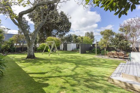 Photo of property in 207 Weka Street, Whangamata, 3620