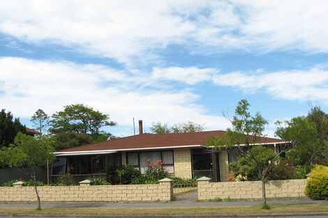 Photo of property in 56 Royal Park Drive, Parklands, Christchurch, 8083