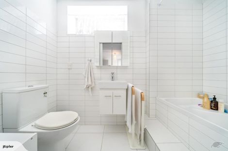 Photo of property in 6/8b Lipman Street, Mount Victoria, Wellington, 6011