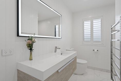 Photo of property in 12 Kahikatea Drive, Kinloch, Taupo, 3377