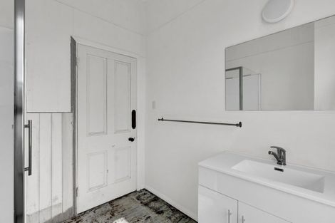 Photo of property in 3 Carrington Street, Inglewood, 4330