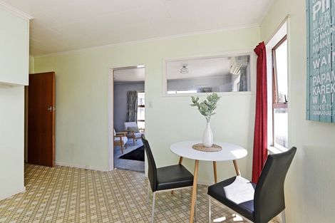 Photo of property in 27 York Avenue, Tamatea, Napier, 4112