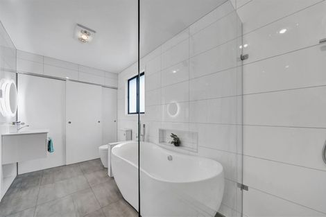 Photo of property in 216 Upland Road, Tarurutangi, New Plymouth, 4372