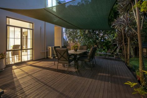 Photo of property in 32c Isobel Road, Greenhithe, Auckland, 0632