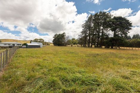 Photo of property in 881 Cowper Road, Dannevirke, 4976