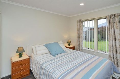 Photo of property in 3 Oaktree Lane, Bishopdale, Christchurch, 8053