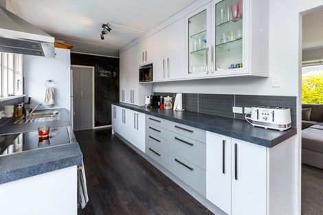 Photo of property in 94 Pasadena Crescent, Totara Park, Upper Hutt, 5018