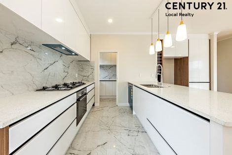 Photo of property in 1 Huahua Crescent, Papakura, 2110