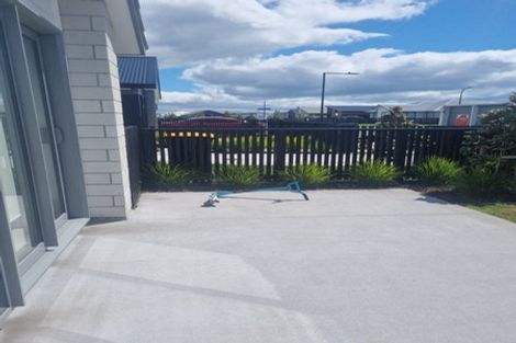 Photo of property in 40 Empire Crescent, Papamoa, 3118