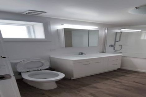 Photo of property in 4 Mills Road, Brooklyn, Wellington, 6021