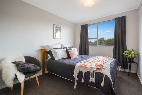 Photo of property in 5 Woolwich Close, Whitby, Porirua, 5024
