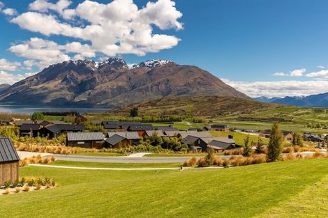 Photo of property in 33 Cappie Drive, Jacks Point, Queenstown, 9371