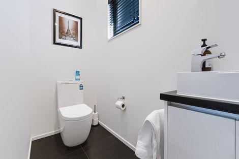 Photo of property in 4 Shingle Lane, Sydenham, Christchurch, 8023