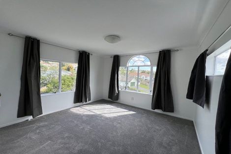 Photo of property in 8 Thornbill Rise, Unsworth Heights, Auckland, 0632