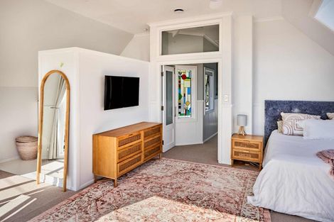 Photo of property in 147 Marine Parade, Eastbourne, Lower Hutt, 5013