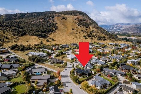 Photo of property in 73 Rob Roy Lane, Wanaka, 9305