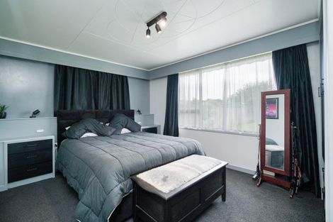 Photo of property in 21 Irvine Street, Wallacetown, 9816