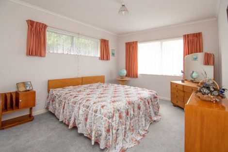 Photo of property in 14 Rosebank Avenue, Kelvin Grove, Palmerston North, 4414
