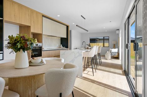 Photo of property in 9a Bourke Drive, Cambridge, 3434