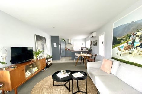 Photo of property in 67 Beach Road, Te Atatu Peninsula, Auckland, 0610