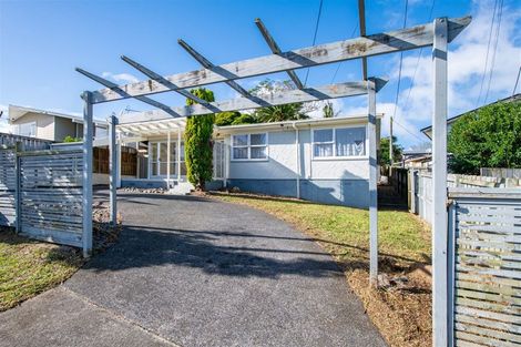 Photo of property in 68 Vodanovich Road, Te Atatu South, Auckland, 0610