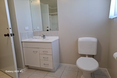 Photo of property in 36 Misty Valley Drive, Henderson, Auckland, 0612