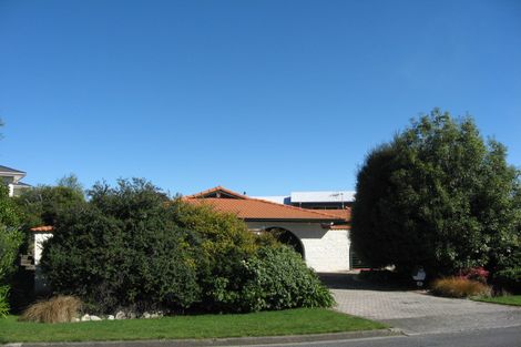 Photo of property in 2 Tainui Drive, Havelock North, 4130