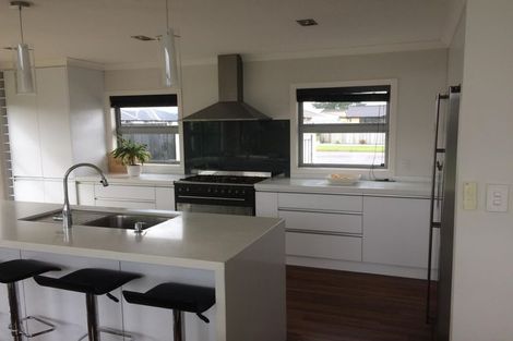 Photo of property in 83 Rosalie Terrace, Kelvin Grove, Palmerston North, 4414