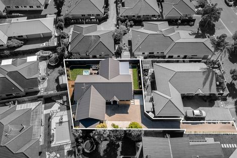 Photo of property in 28 Araroa Place, Papamoa Beach, Papamoa, 3118