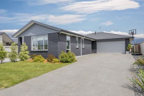 Photo of property in 9 Bridford Way, Paraparaumu, 5032