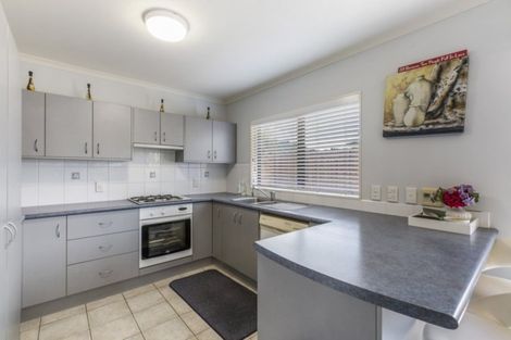 Photo of property in 42 Milson Drive, Papakura, 2110