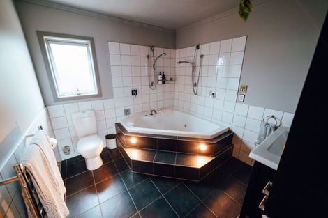 Photo of property in 12 Liberty Grove, Kelvin Grove, Palmerston North, 4414