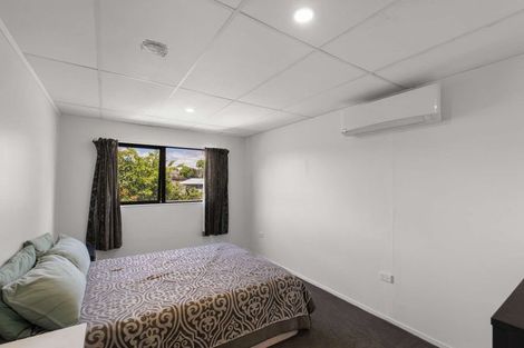 Photo of property in 55 Edgewater Parade, Waiuku, 2123