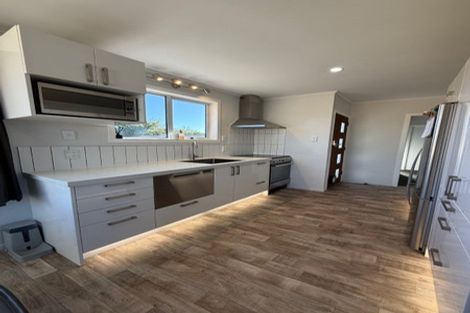 Photo of property in 16 Larnach Street, St Andrews, Hamilton, 3200