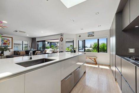 Photo of property in 20b Fulford Street, New Plymouth, 4310