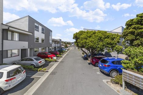 Photo of property in 7/2 Stone Street, Miramar, Wellington, 6022