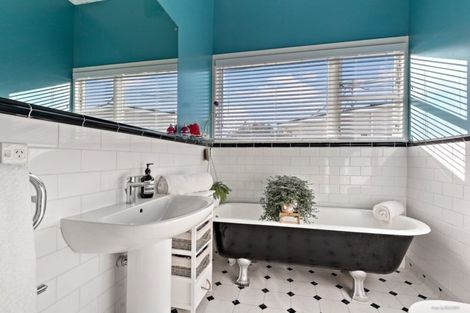 Photo of property in 19 Chelsea Street, Miramar, Wellington, 6022