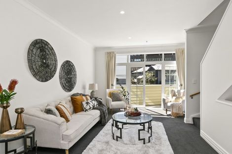 Photo of property in 9 Murphy Street, Thorndon, Wellington, 6011