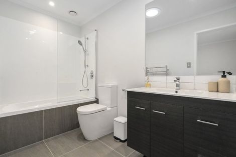 Photo of property in 4 Walter Merton Road, Hobsonville, Auckland, 0616