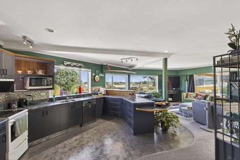 Photo of property in 5 Scott Street, Moturoa, New Plymouth, 4310