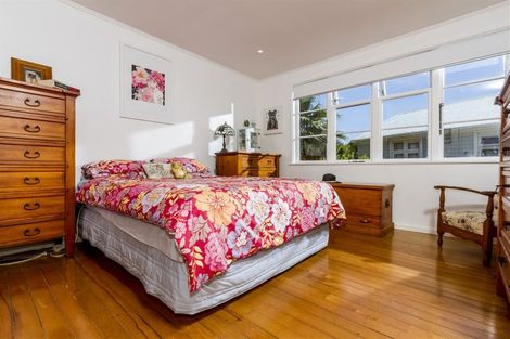 Photo of property in 2 Leander Road, Bayswater, Auckland, 0622