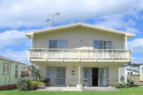 Photo of property in 27 Beach Road, Waihi Beach, 3611