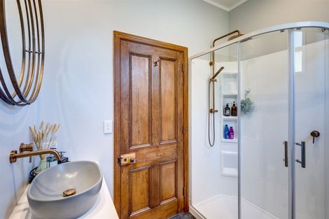 Photo of property in 6 Little Burke Street, Hospital Hill, Napier, 4110