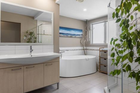 Photo of property in 232 Lake Terrace Road, Shirley, Christchurch, 8061